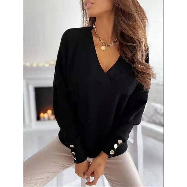 Elegant Women's Winter Sweater - Stylish Knitwear for the Fall/Winter Season