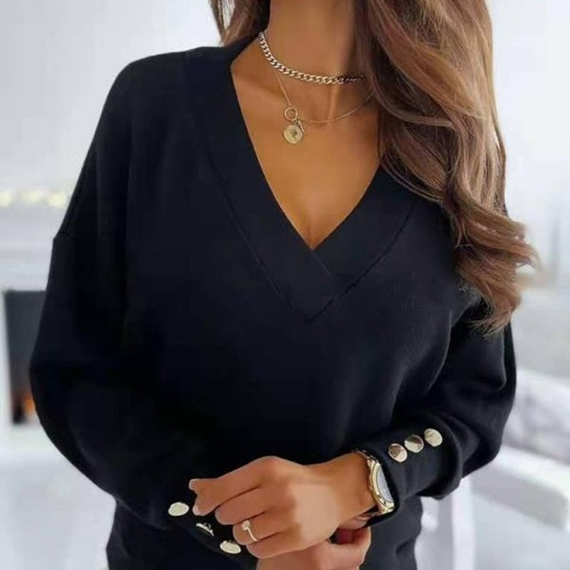 Elegant Women's Winter Sweater - Stylish Knitwear for the Fall/Winter Season